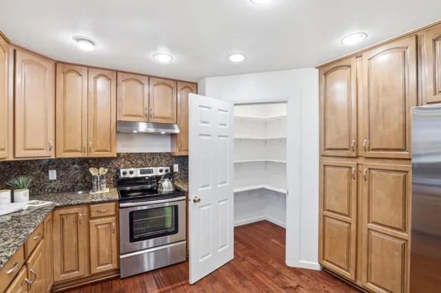 2390 Rainbow Court, Hayward, California 94542
