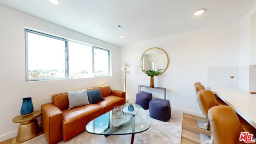 1143 Glenville Drive 302, Los Angeles, California 90035