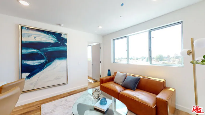 1143 Glenville Drive 302, Los Angeles, California 90035