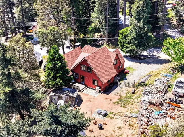336 Lovers, Cedarpines Park, California 92322