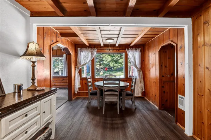 336 Lovers, Cedarpines Park, California 92322