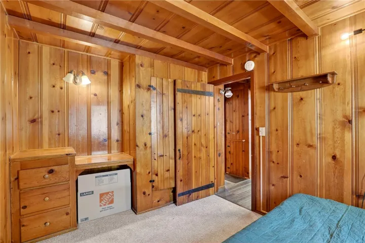 336 Lovers, Cedarpines Park, California 92322