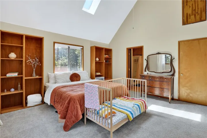 336 Lovers, Cedarpines Park, California 92322