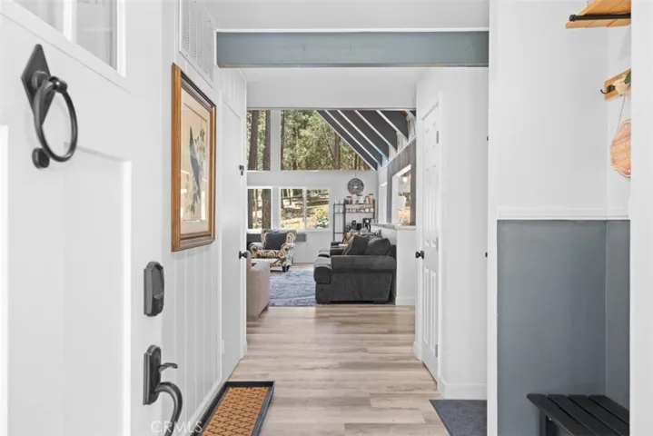 1535 Linnet, Wrightwood, California 92397
