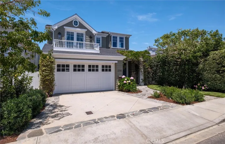 2705 Palm Avenue, Manhattan Beach, California 90266