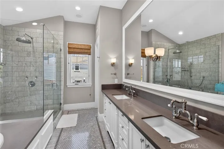 2705 Palm Avenue, Manhattan Beach, California 90266