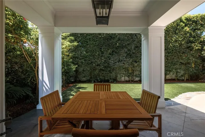 2705 Palm Avenue, Manhattan Beach, California 90266