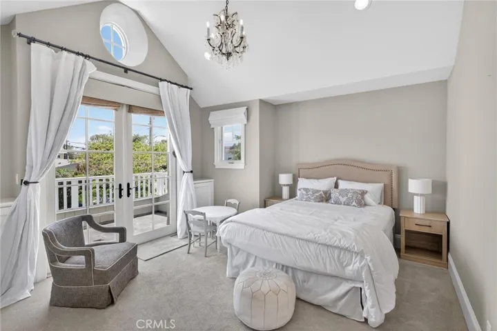 2705 Palm Avenue, Manhattan Beach, California 90266