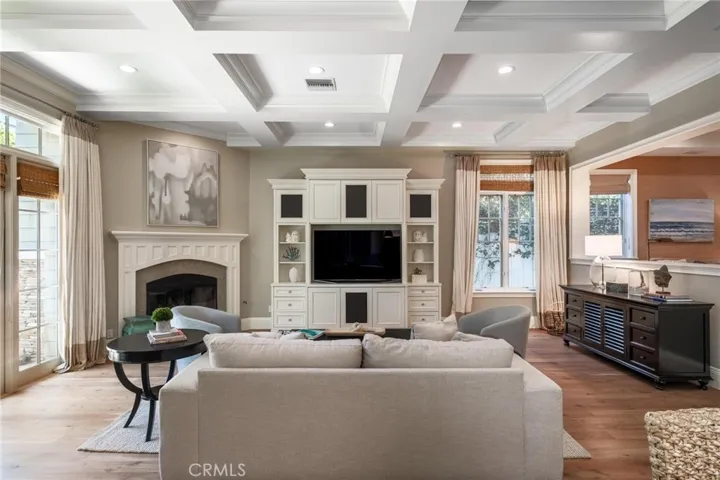 2705 Palm Avenue, Manhattan Beach, California 90266
