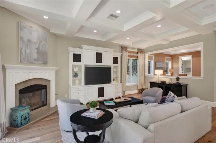 2705 Palm Avenue, Manhattan Beach, California 90266