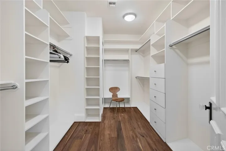 2705 Palm Avenue, Manhattan Beach, California 90266