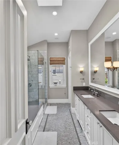 2705 Palm Avenue, Manhattan Beach, California 90266