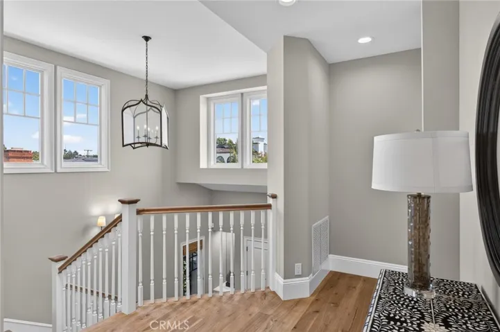 2705 Palm Avenue, Manhattan Beach, California 90266