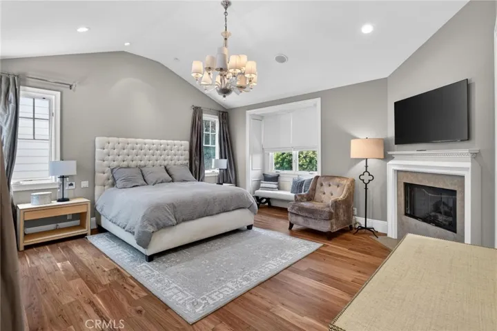 2705 Palm Avenue, Manhattan Beach, California 90266