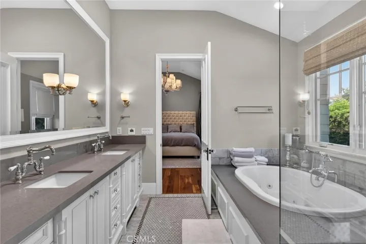 2705 Palm Avenue, Manhattan Beach, California 90266