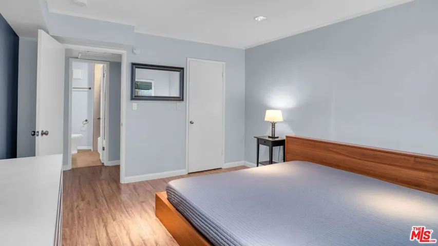 2260 N Cahuenga Boulevard 106, Los Angeles, California 90068