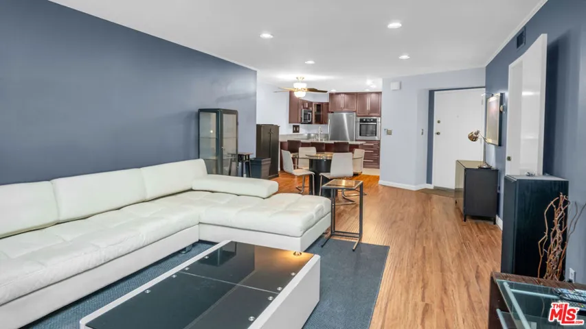 2260 N Cahuenga Boulevard 106, Los Angeles, California 90068