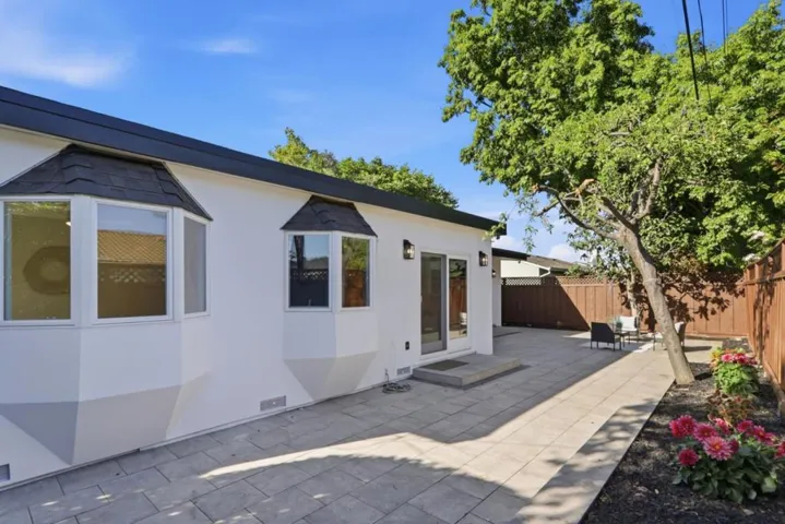 2466 Armstrong, Santa Clara, California 95050