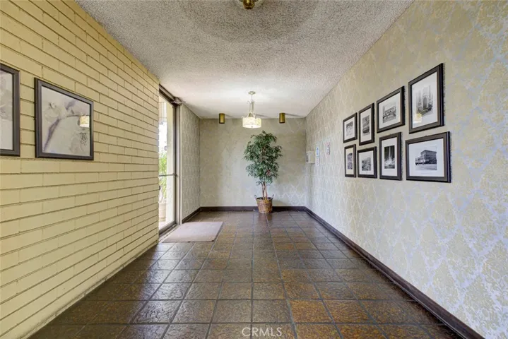 125 W Mountain Street 216, Glendale, California 91202