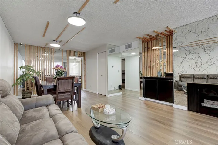 125 W Mountain Street 216, Glendale, California 91202