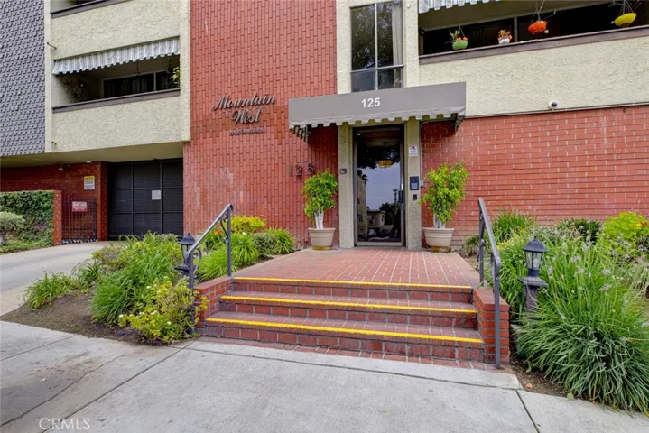 125 W Mountain Street 216, Glendale, California 91202
