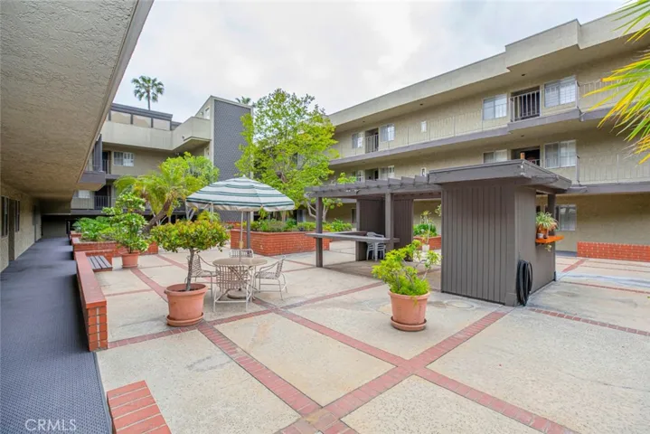 125 W Mountain Street 216, Glendale, California 91202