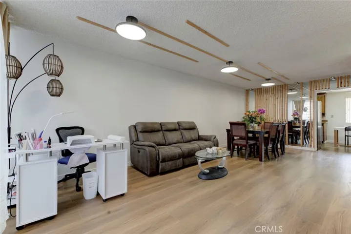 125 W Mountain Street 216, Glendale, California 91202