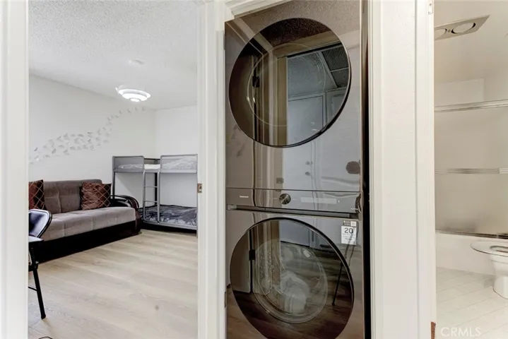 125 W Mountain Street 216, Glendale, California 91202