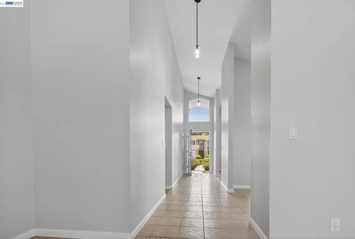 247 Sparrow Dr, Hercules, California 94547