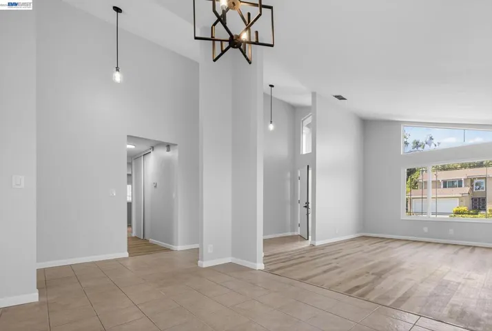 247 Sparrow Dr, Hercules, California 94547