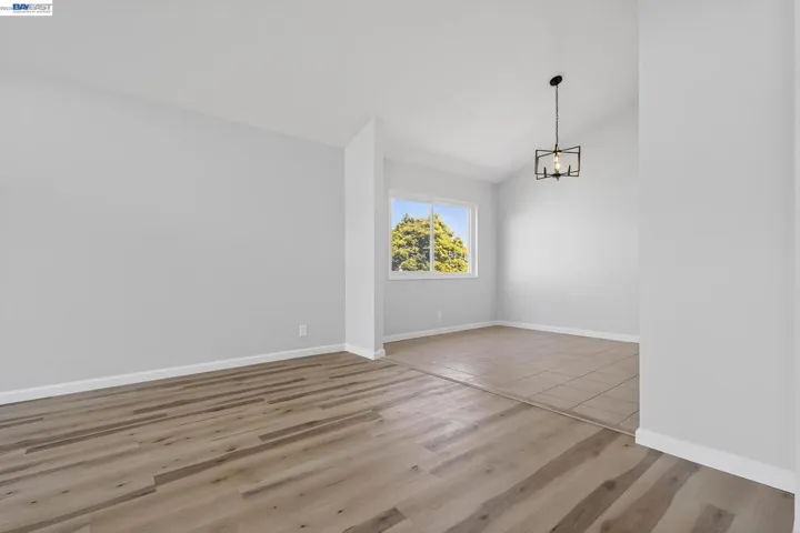 247 Sparrow Dr, Hercules, California 94547