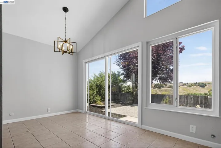 247 Sparrow Dr, Hercules, California 94547