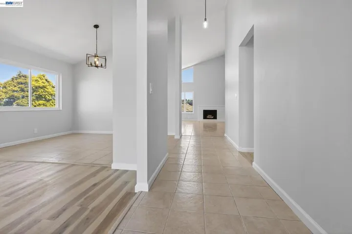 247 Sparrow Dr, Hercules, California 94547