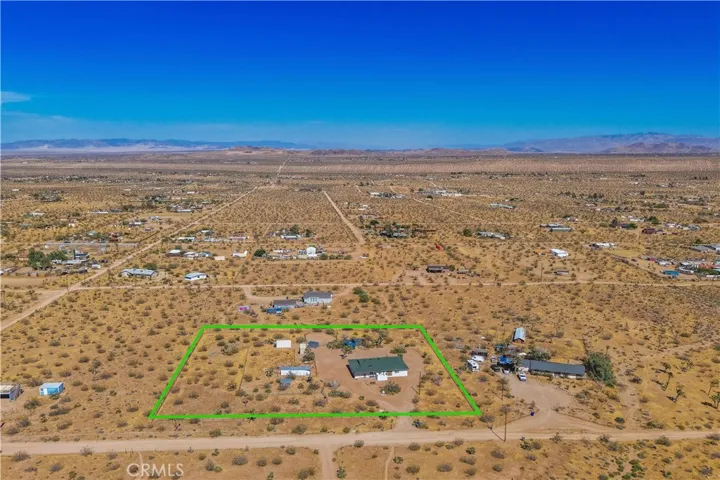 975 Jemez Trail, Yucca Valley, California 92284