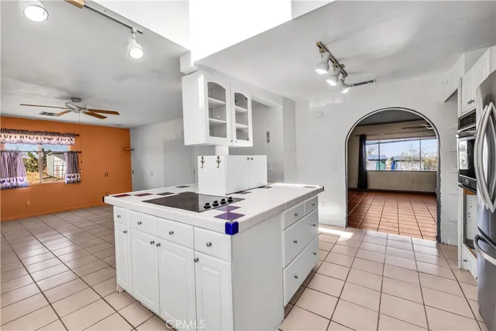 975 Jemez Trail, Yucca Valley, California 92284