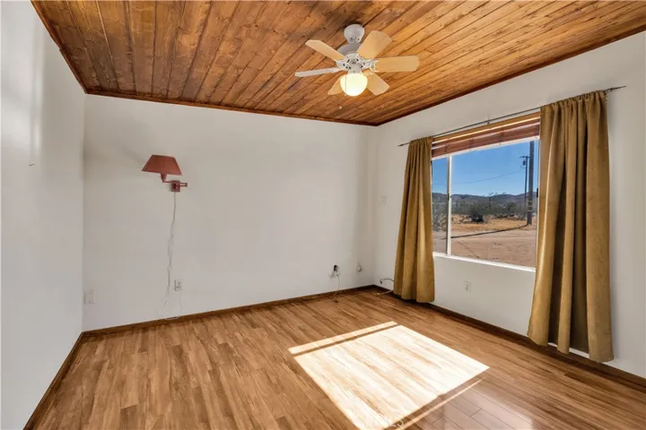 975 Jemez Trail, Yucca Valley, California 92284