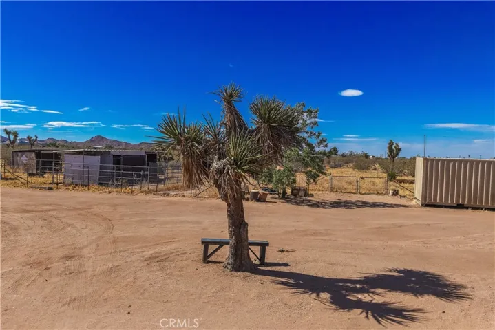 975 Jemez Trail, Yucca Valley, California 92284