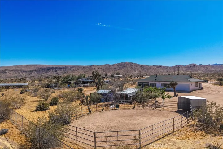 975 Jemez Trail, Yucca Valley, California 92284