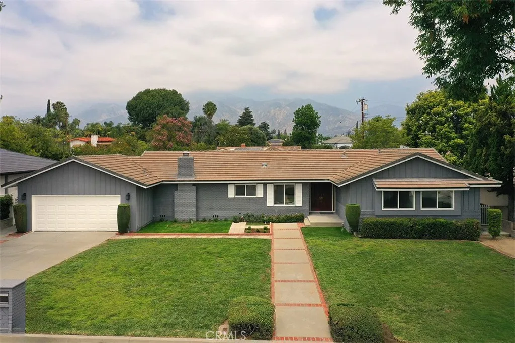 255 Sharon