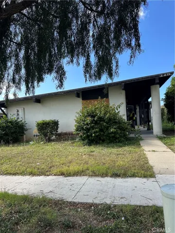 113 Clearbrook, Costa Mesa, California 92626