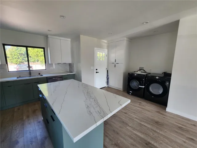 9033 Lindley Avenue, Northridge, California 91325
