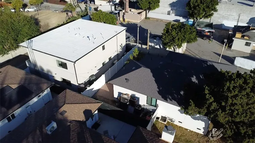 9033 Lindley Avenue, Northridge, California 91325