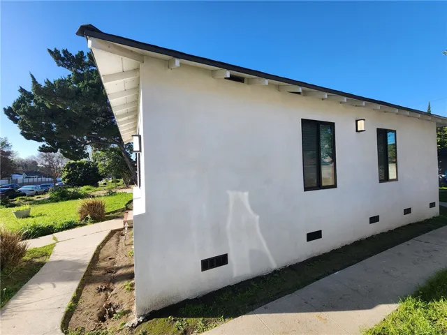 9033 Lindley Avenue, Northridge, California 91325
