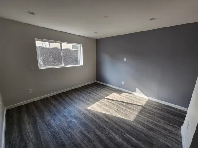 9033 Lindley Avenue, Northridge, California 91325