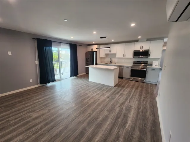 9033 Lindley Avenue, Northridge, California 91325