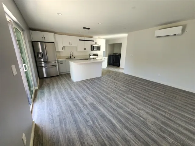 9033 Lindley Avenue, Northridge, California 91325