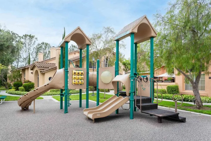 72 Nightingale Drive, Aliso Viejo, California 92656