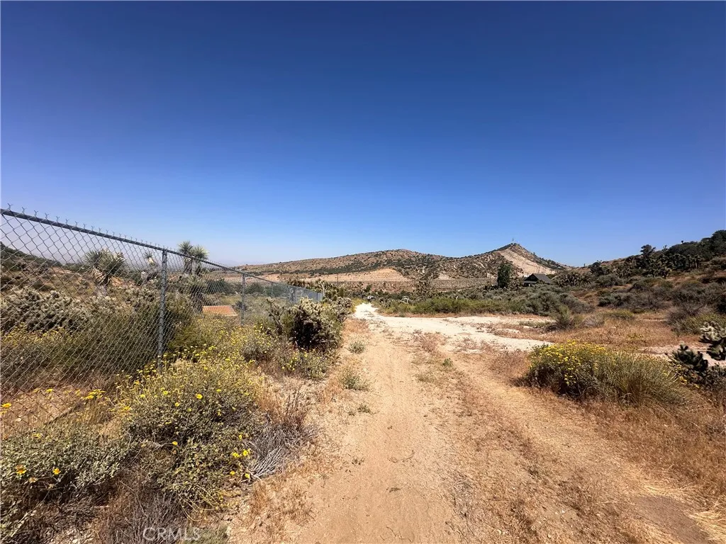 Road along parcel