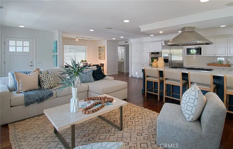 512 35th, Newport Beach, California 92663