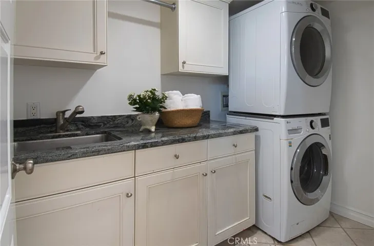512 35th, Newport Beach, California 92663